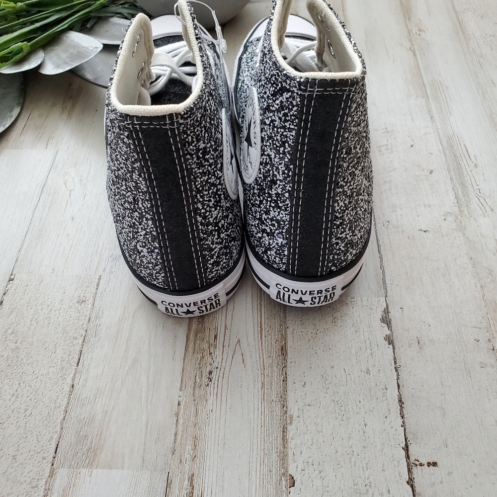 Converse - Picture 3 of 5